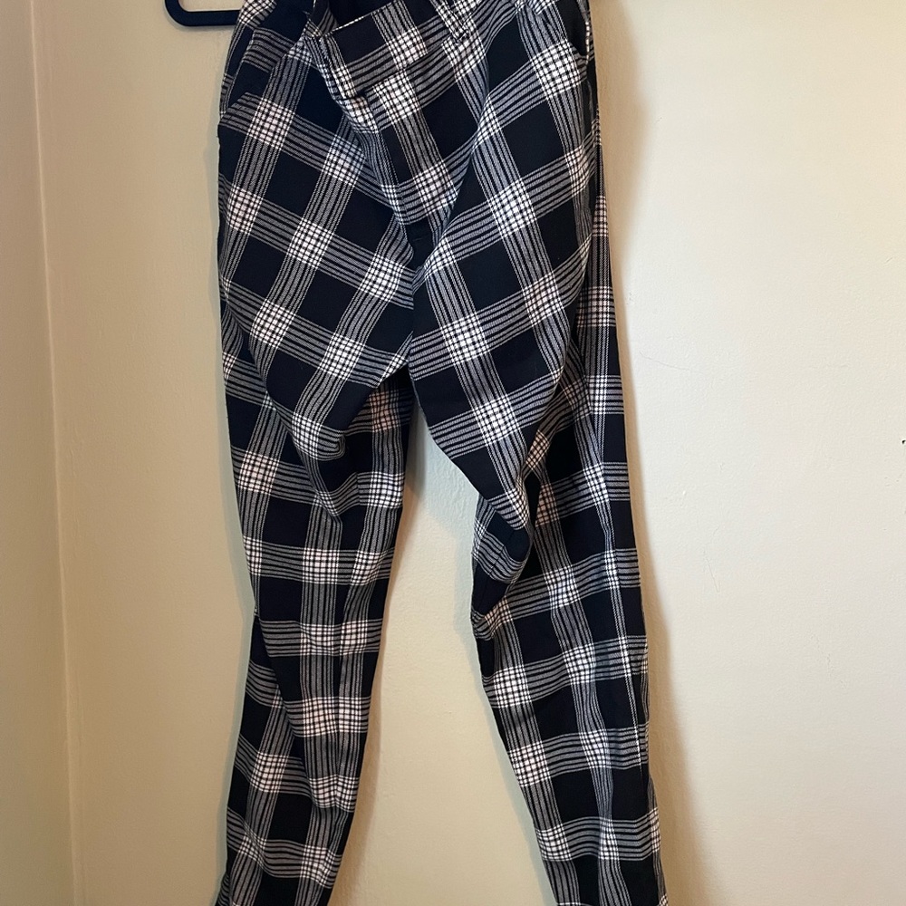Hot Topic women’s xsmall black & white plaid pants